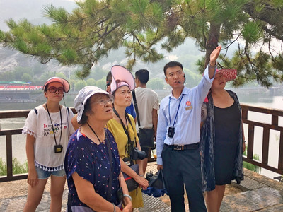 龍門風物迎客心，優質服務展溫情——記龍門景區管理與服務的正能量實踐